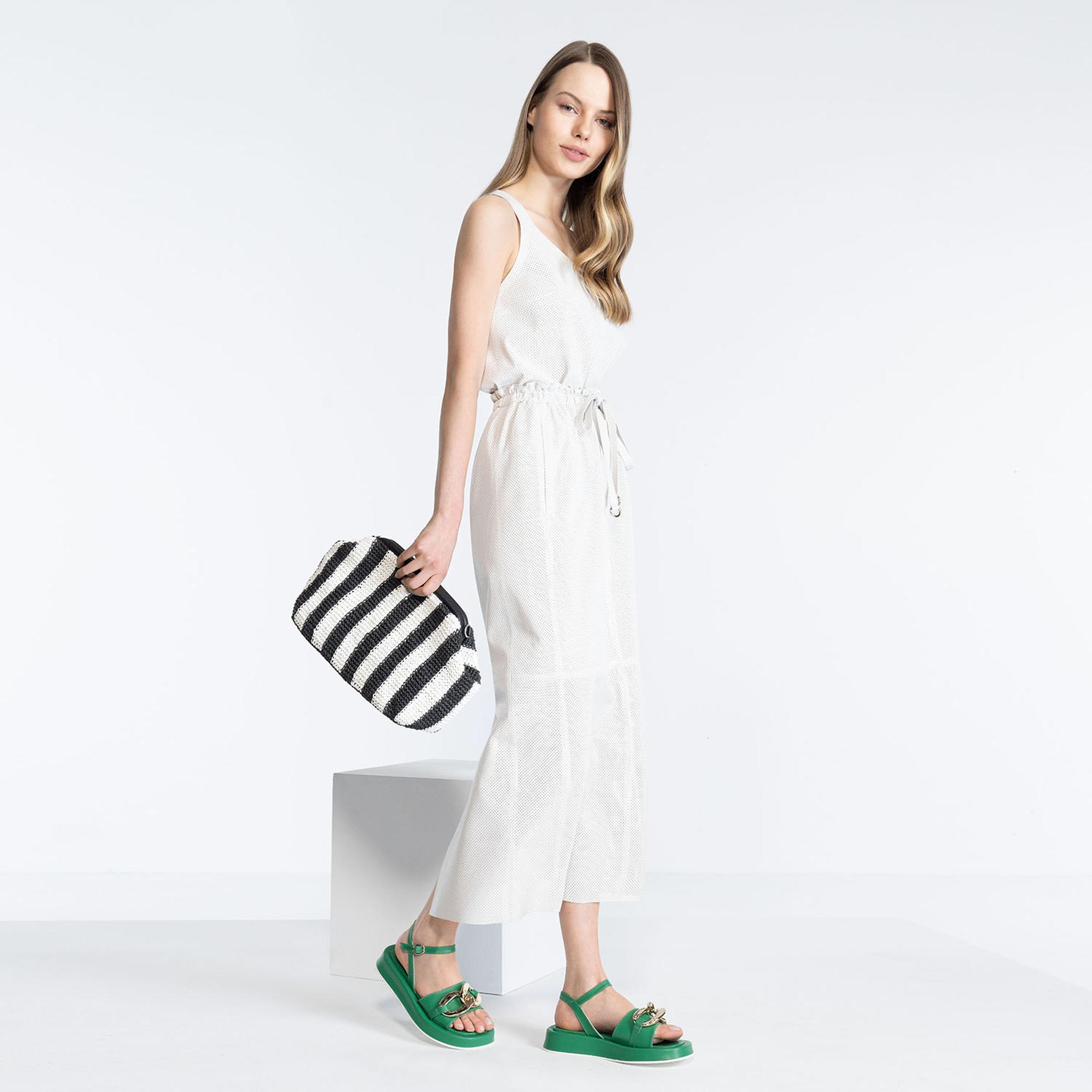 Itala Beyaz Kadın Yuvarlak Yakalı Perforeli Deri Bluz