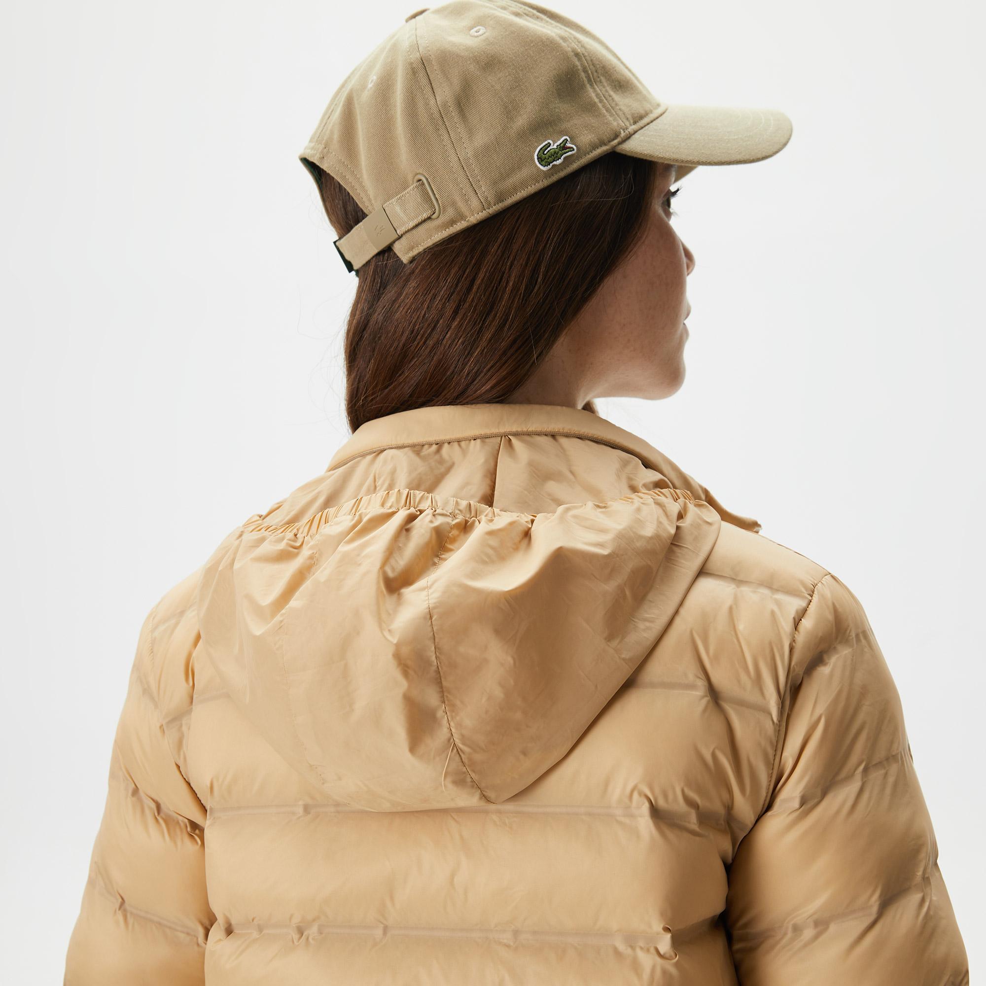 Kadın Dik Yaka Kapitone Bej Mont