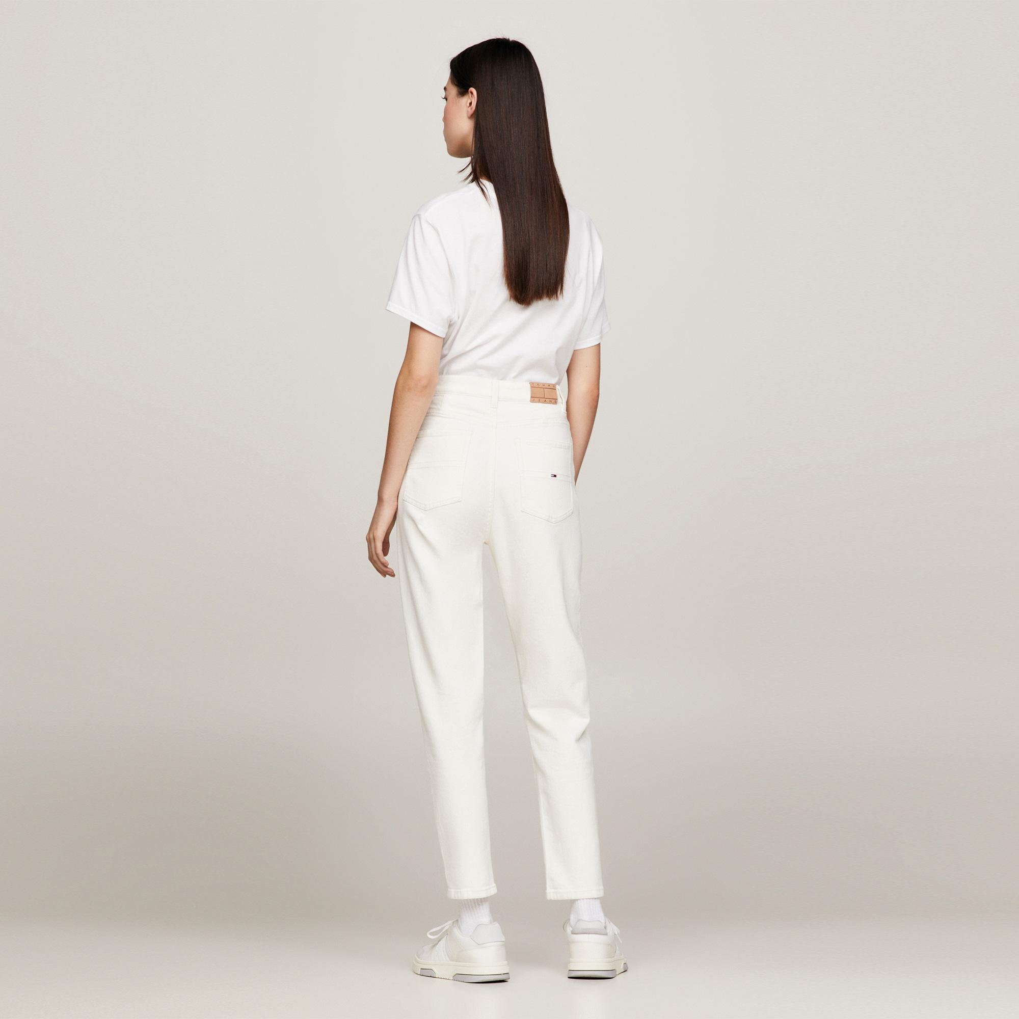 Tommy Jeans Mom Slim Fit Yüksek Bel Kadın Beyaz Pantolon