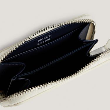  Tommy Jeans Essential Must Small Kadın Bej Cüzdan