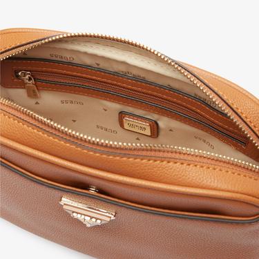  Guess Emiliya Girlfriend S Heritage Pop Cnvrtbl Camera Kadın Kahverengi Çapraz Çanta