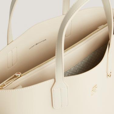  Tommy Hilfiger Iconic Satchel Kadın Krem Rengi El Çantası
