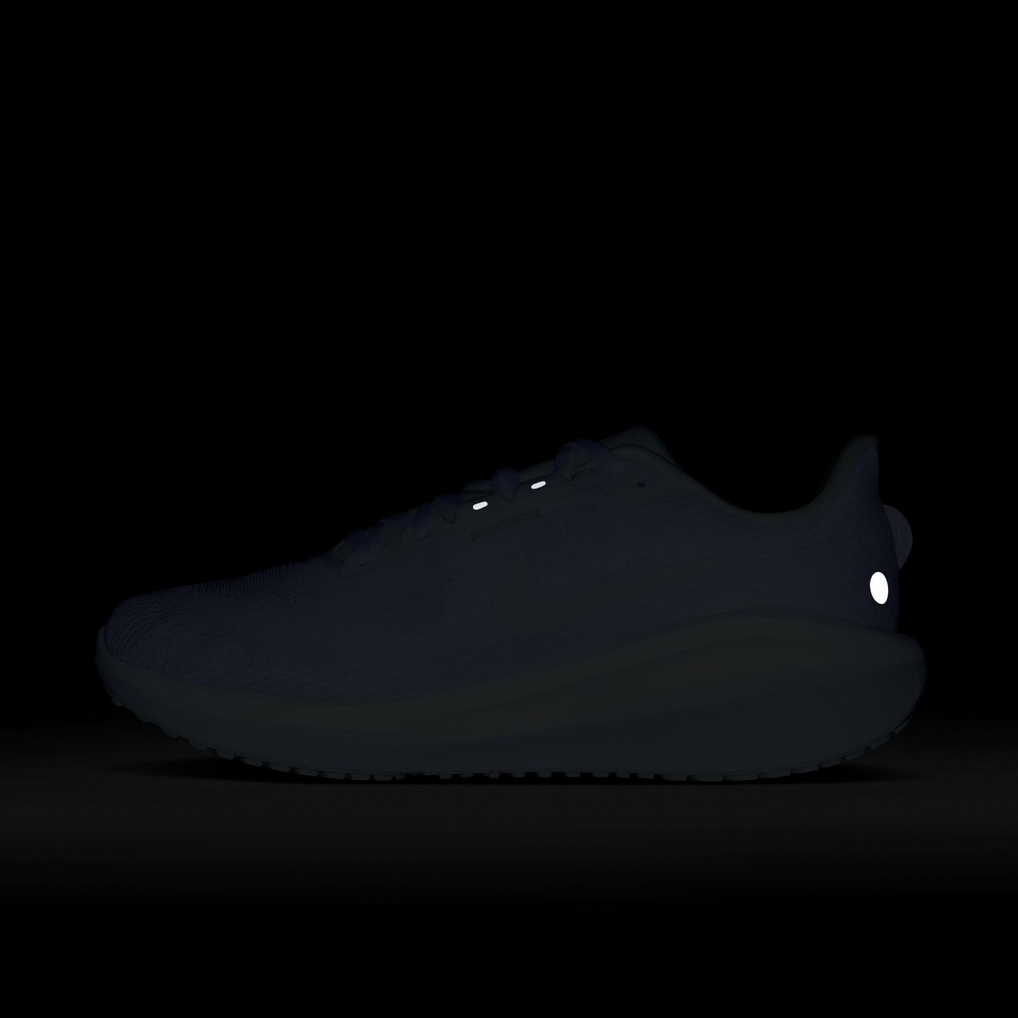 Nike Vomero 17 Erkek Beyaz Spor Ayakkabı