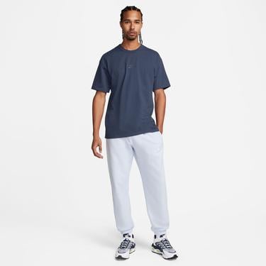 Nike Sportswear Premium Essentials Erkek Mavi T-Shirt