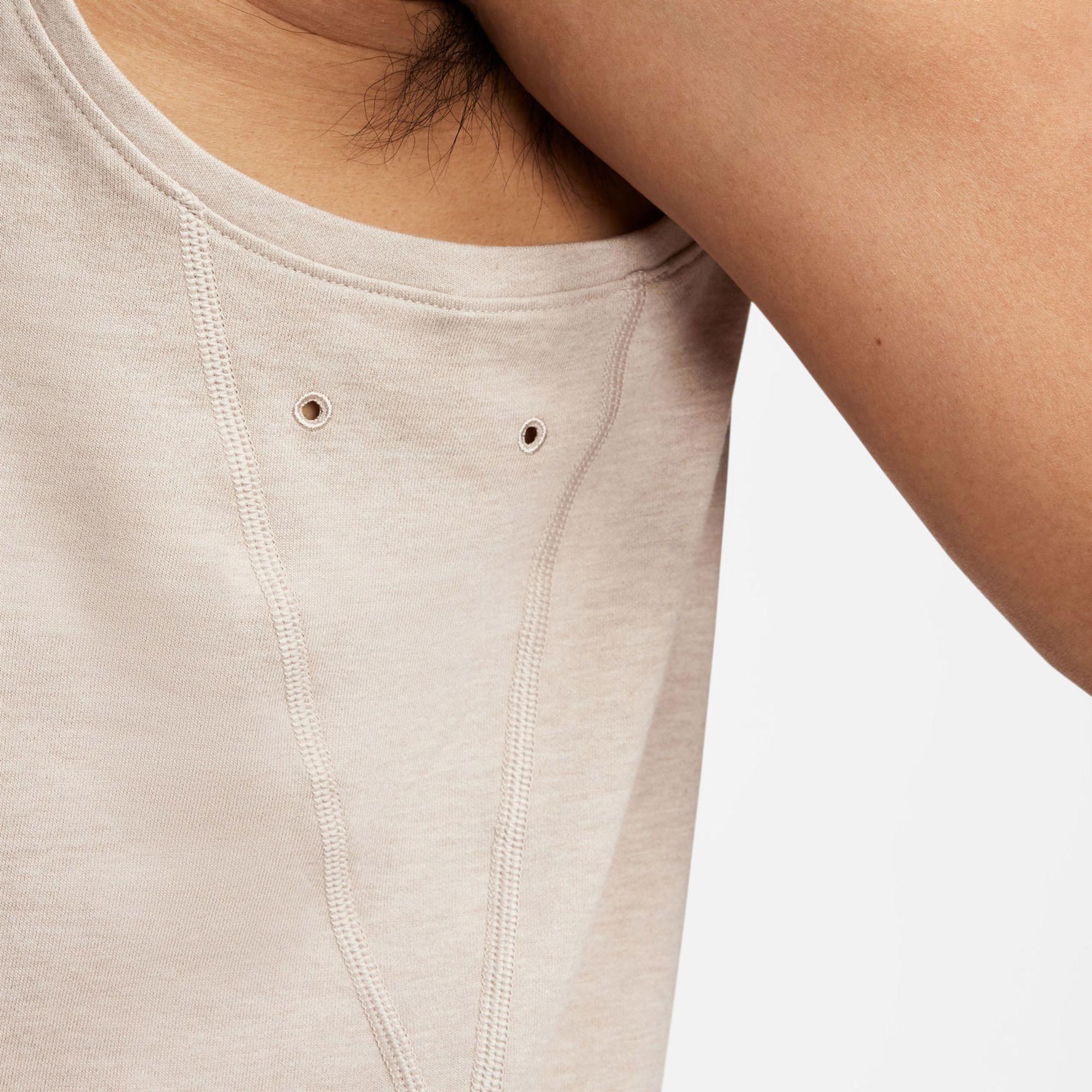 Nike Dri-Fit Primary Erkek Haki Kolsuz T-Shirt