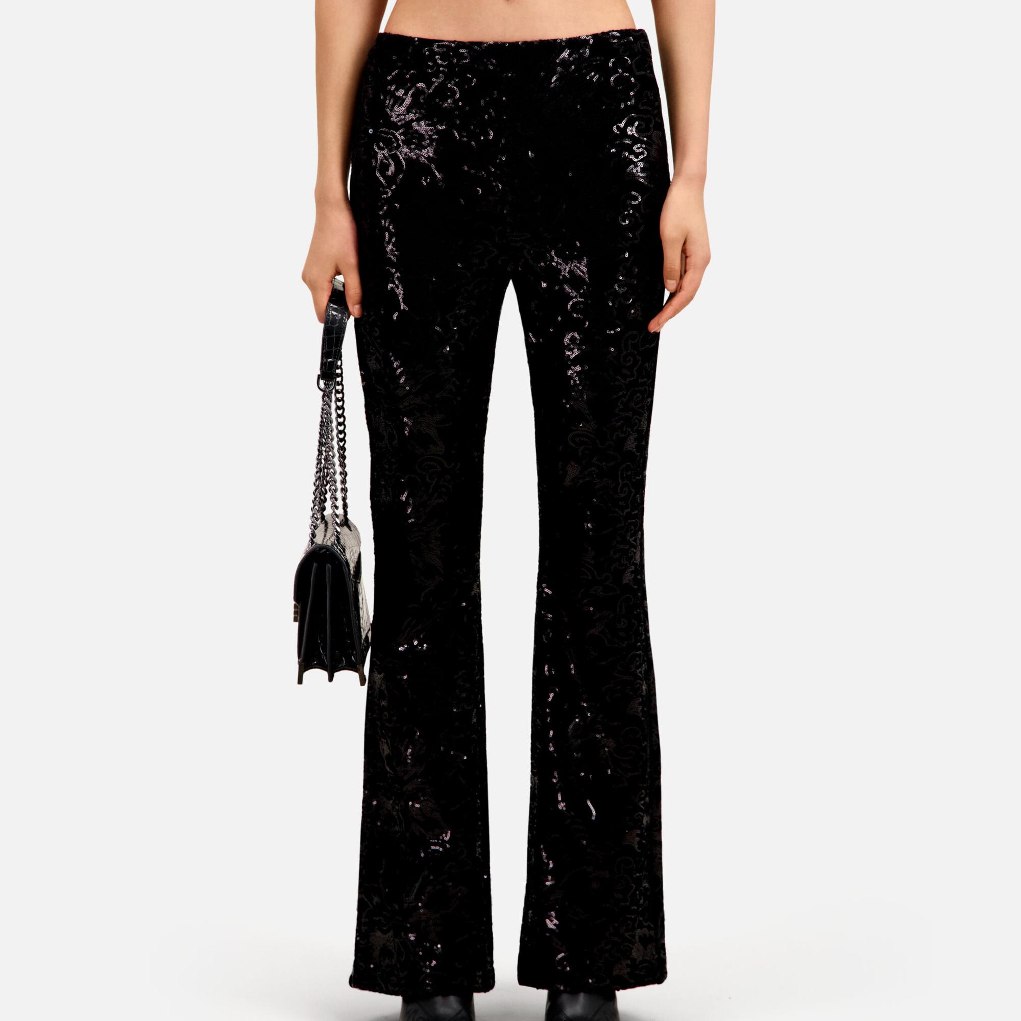 KADIN SİYAH PAYETLİ BLUZ