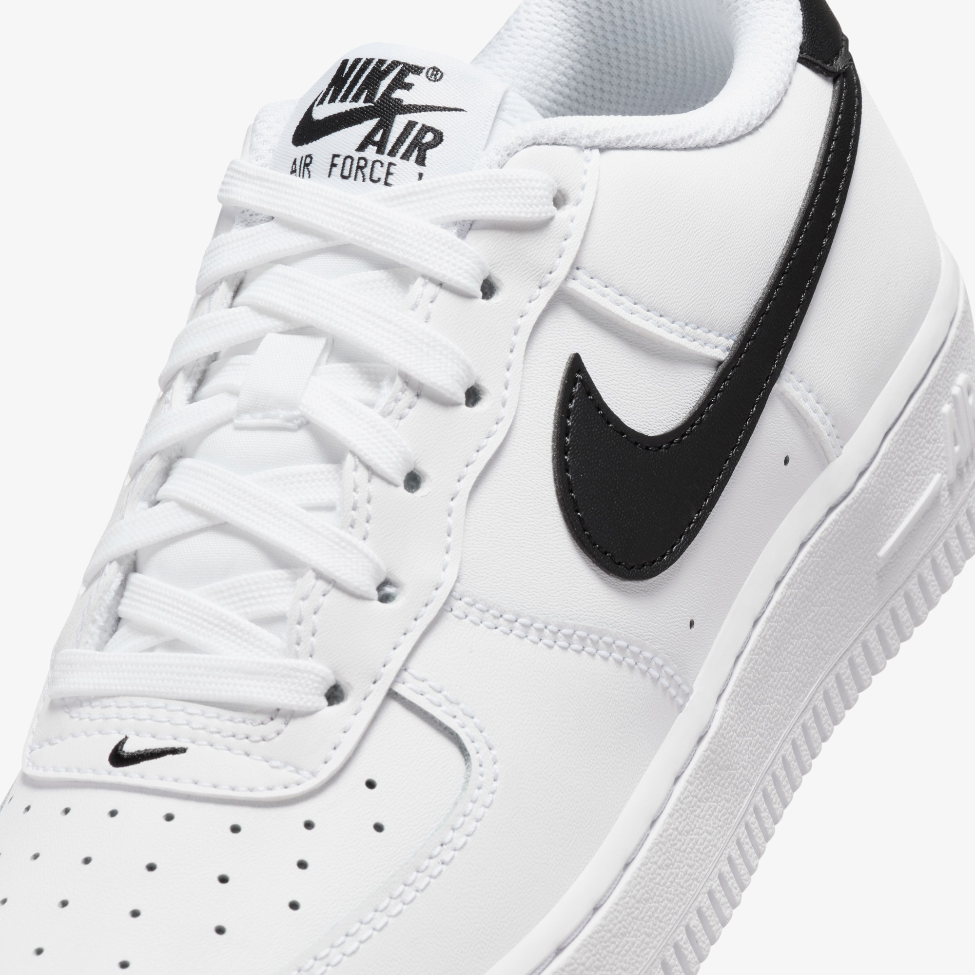 Nike Beyaz Nike Air Force 1