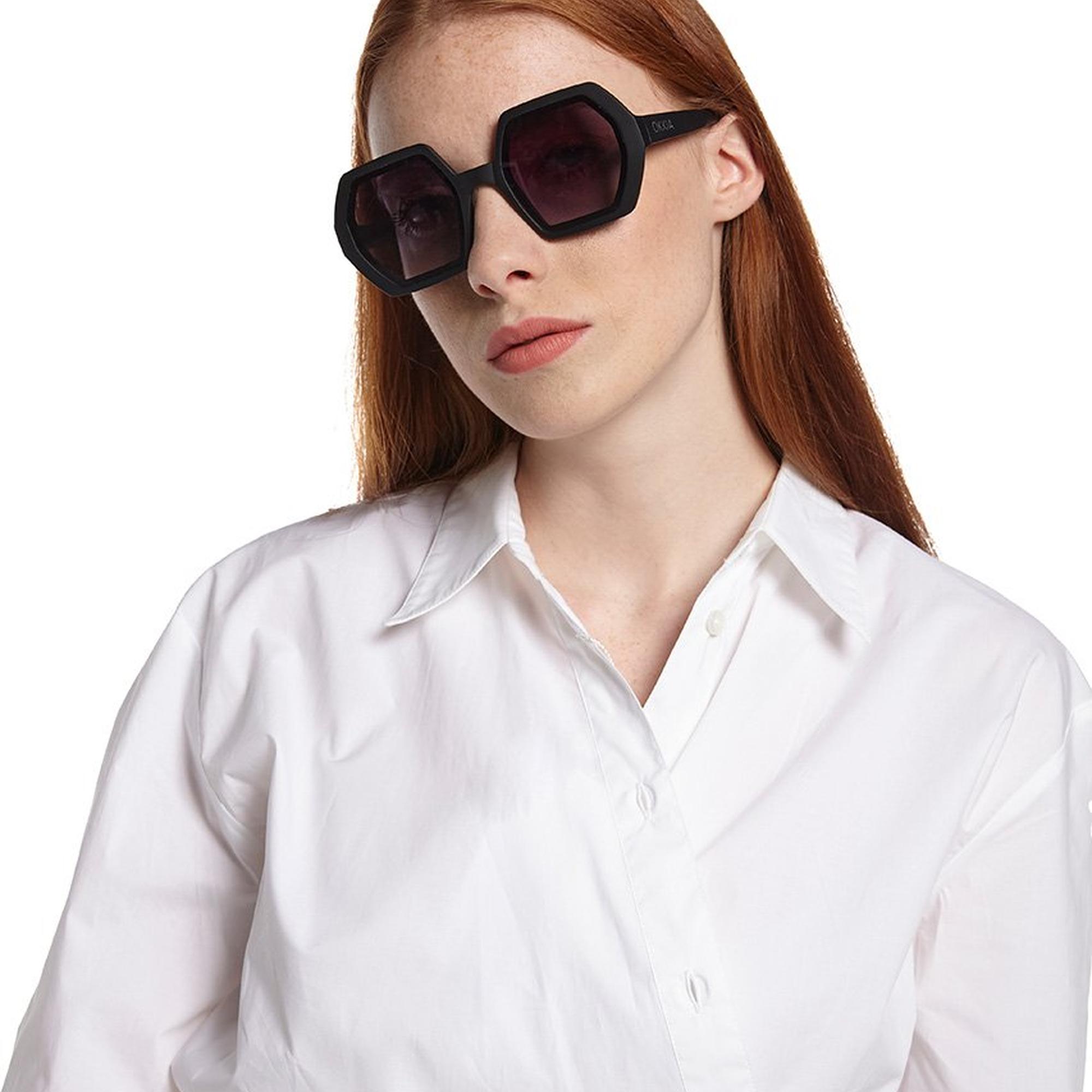 Okkia Emma Big Hexagonal Unisex Güneş Gözlüğü
Siyah