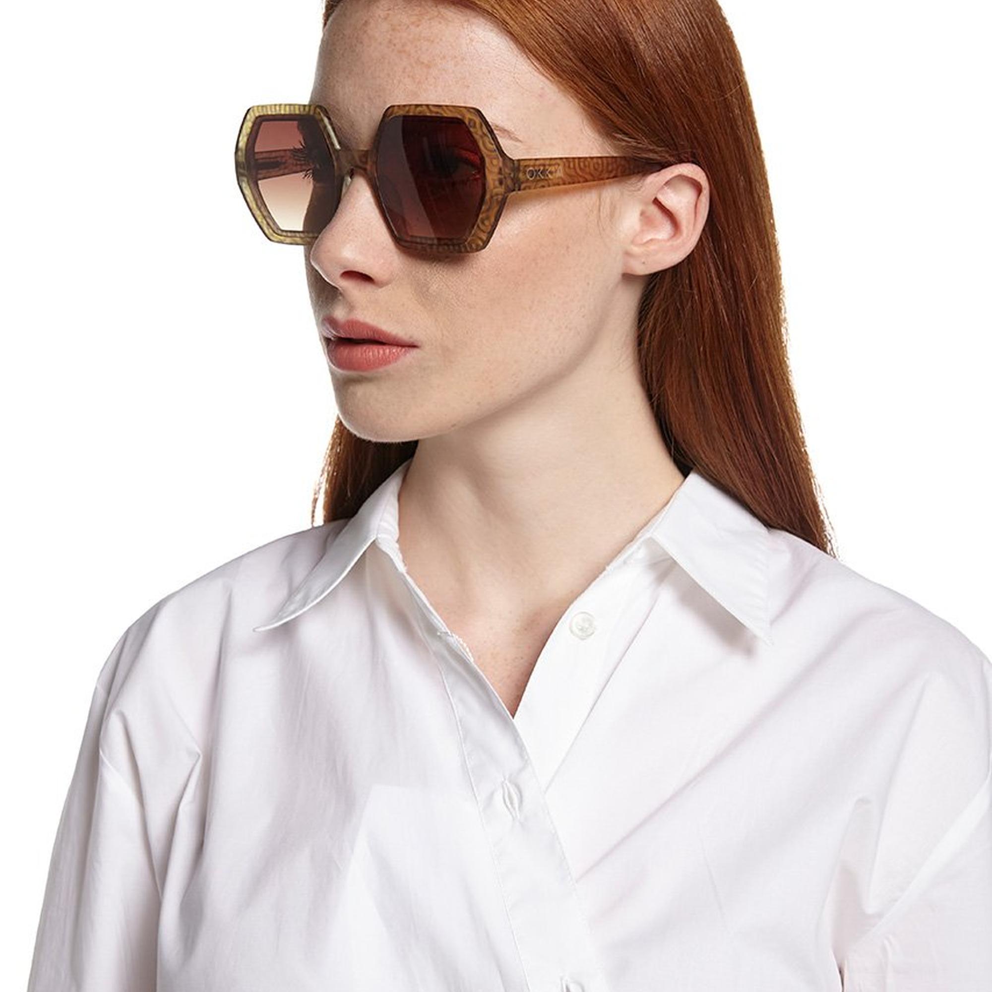 Okkia Emma Big Hexagonal Güneş Gözlüğü
Gold