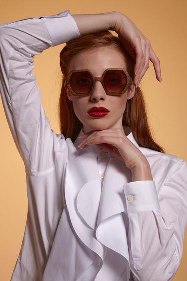  Okkia Emma Big Hexagonal Güneş Gözlüğü
Gold