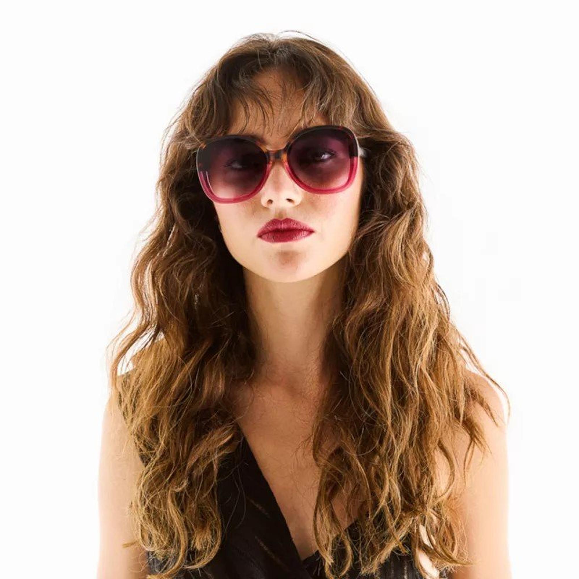 Okkia Anna Butterfly Güneş Gözlüğü
Havana Pembesi