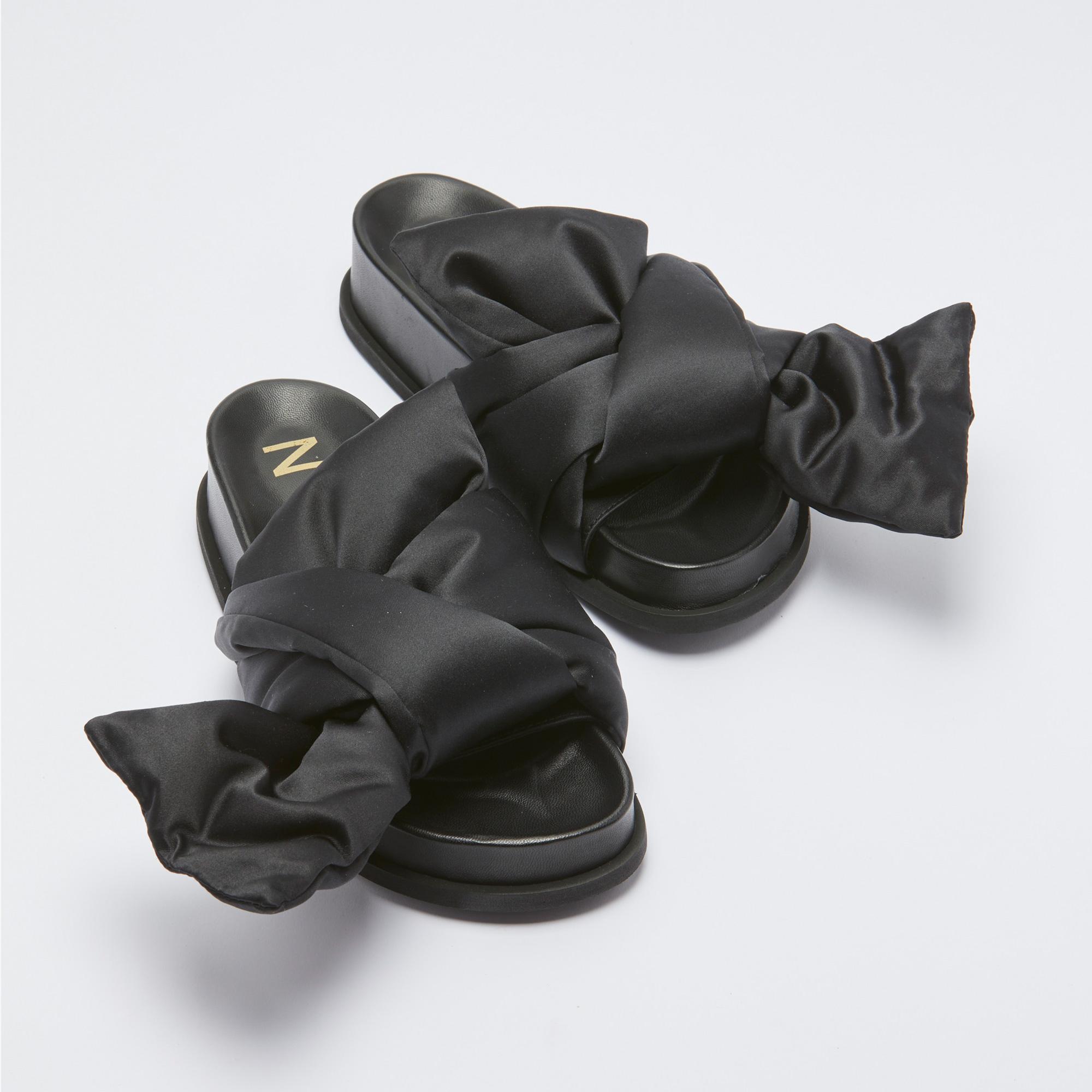 No. 21 Kadın Siyah Terlik