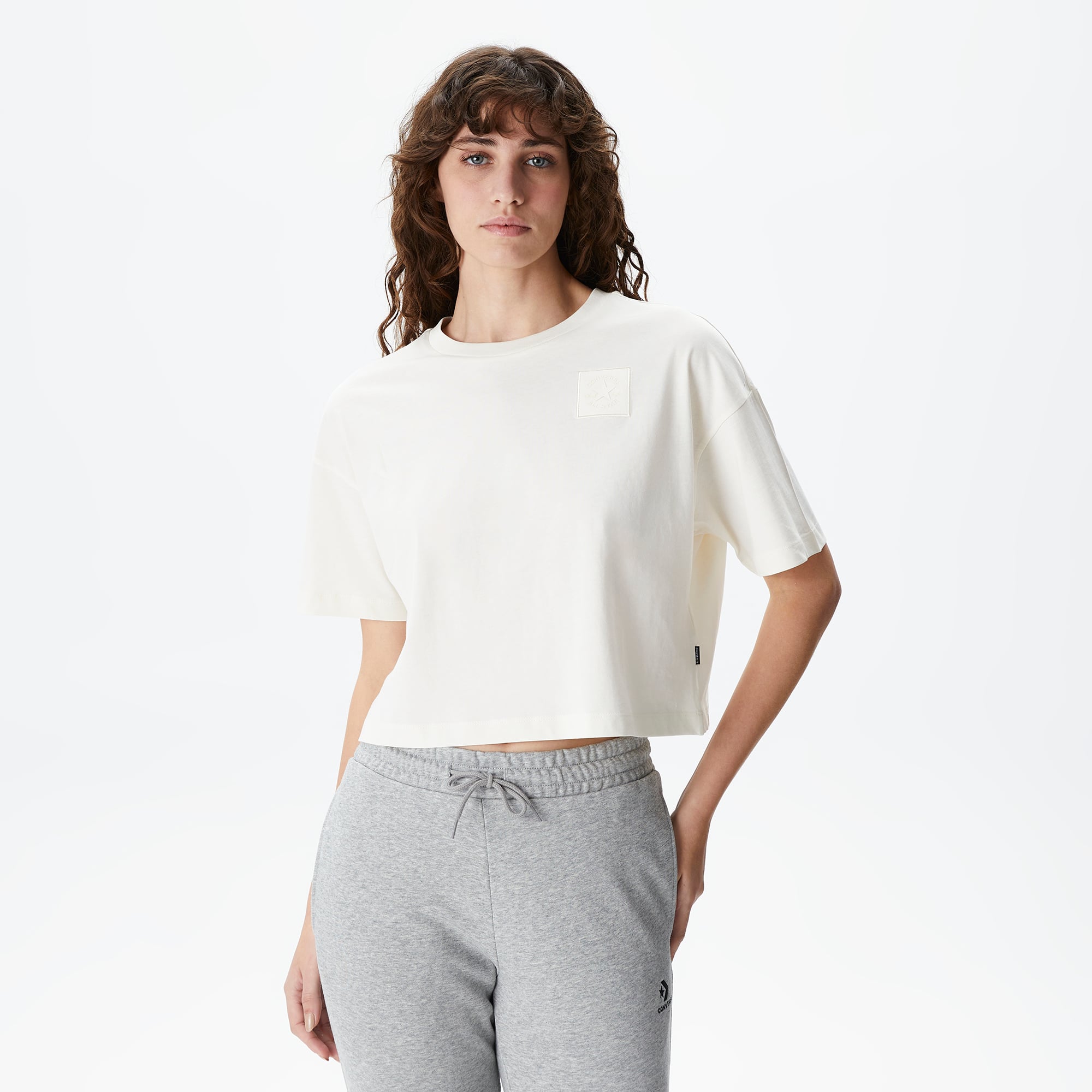  Converse Chuck Taylor Embro Boxy Kadın Beyaz T-Shirt