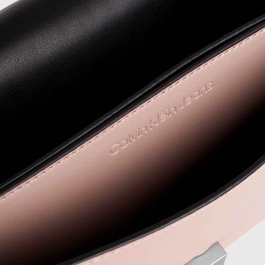  Calvin Klein Jeans Sculpted Kadın Pembe Omuz Çantası