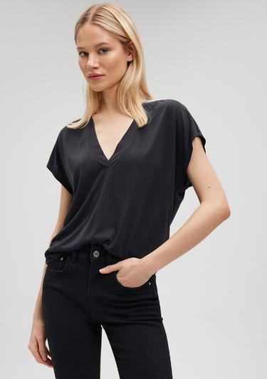  Mavi Siyah Kolsuz Tişört Regular Fit / Normal Kesim 1612250-900