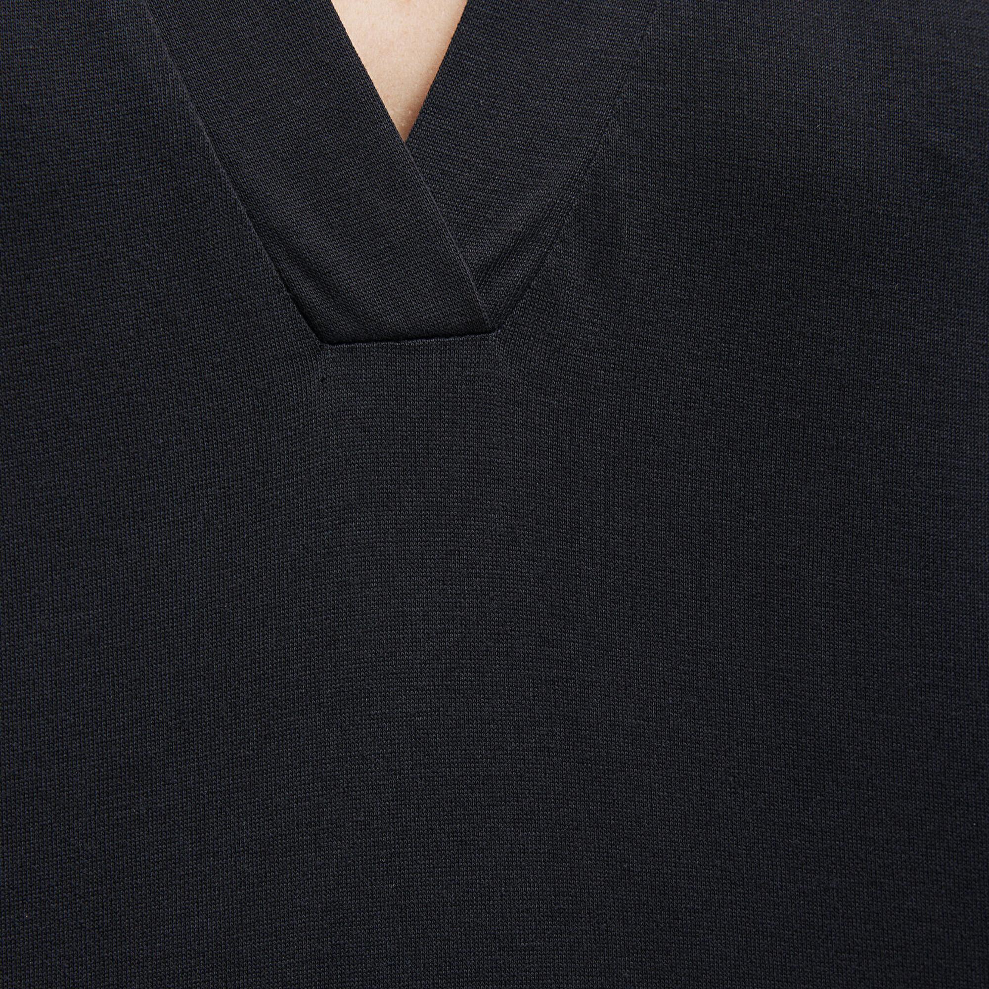 Mavi Siyah Kolsuz Tişört Regular Fit / Normal Kesim 1612250-900