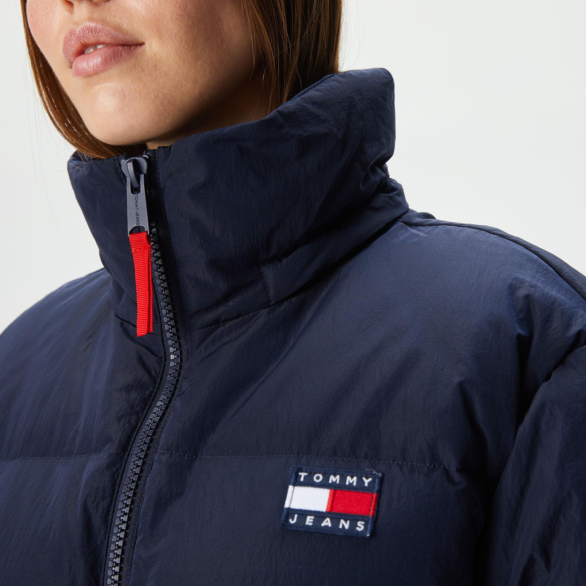 Tommy Jeans Alaska Archive Flag Kadın Lacivert Mont