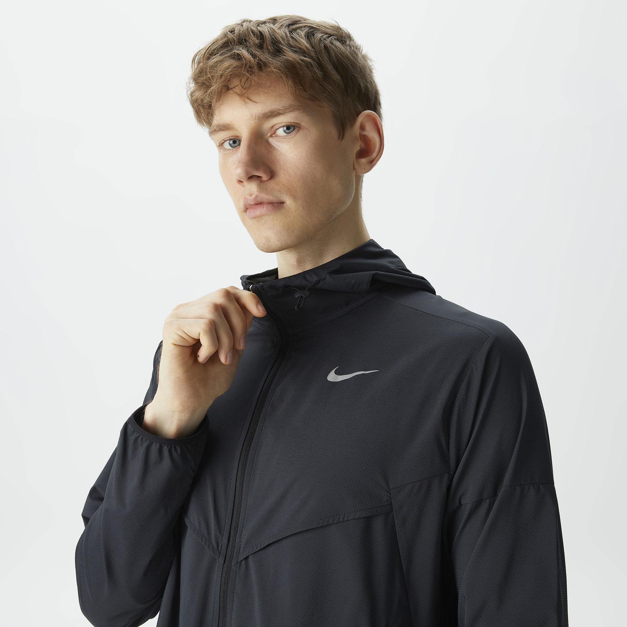 Nike Light Windrunner Erkek Siyah Ceket