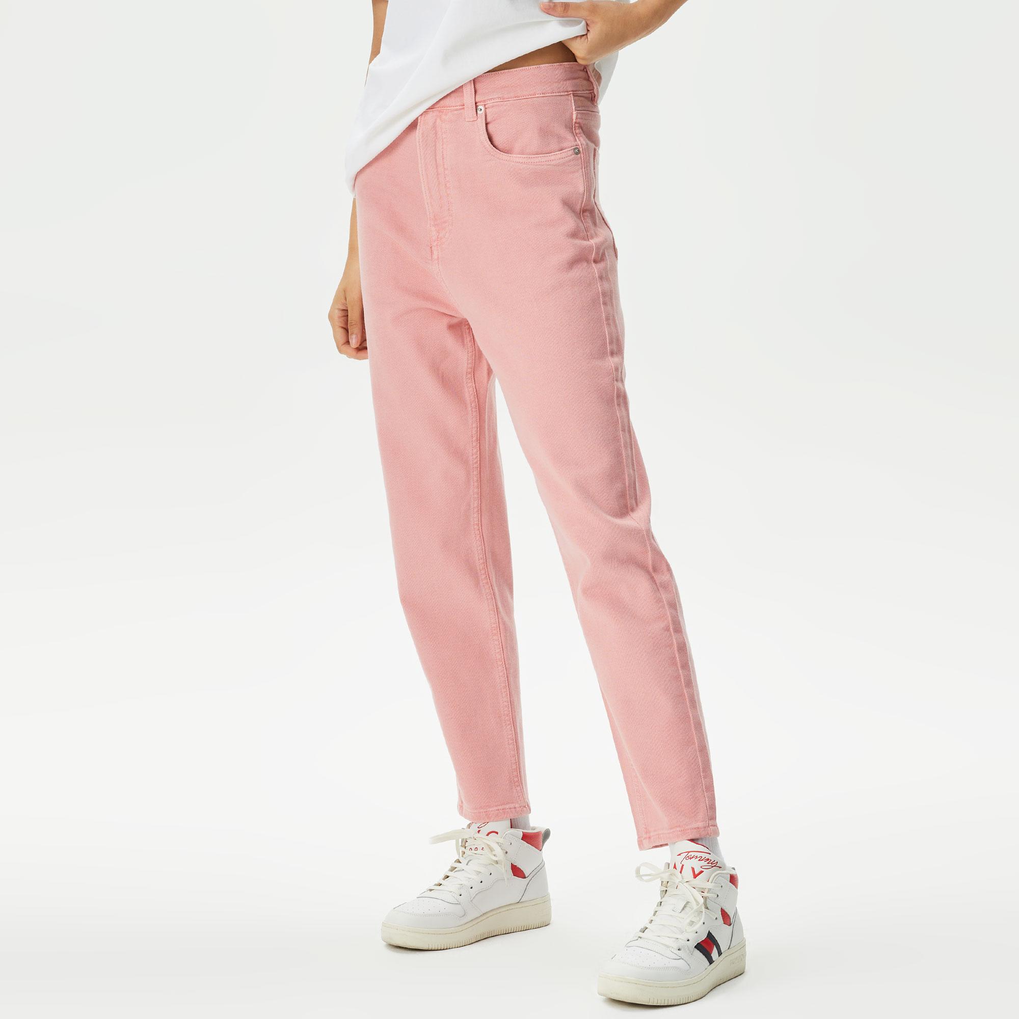 Tommy Jeans Mom Slim Fit Yüksek Bel Kadın Pembe Pantolon