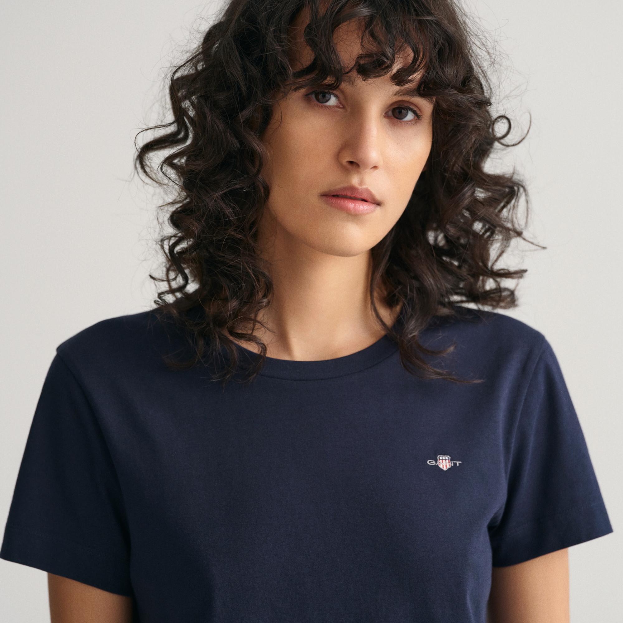 GANT Kadın Lacivert Regular Fit Bisiklet Yaka T-Shirt