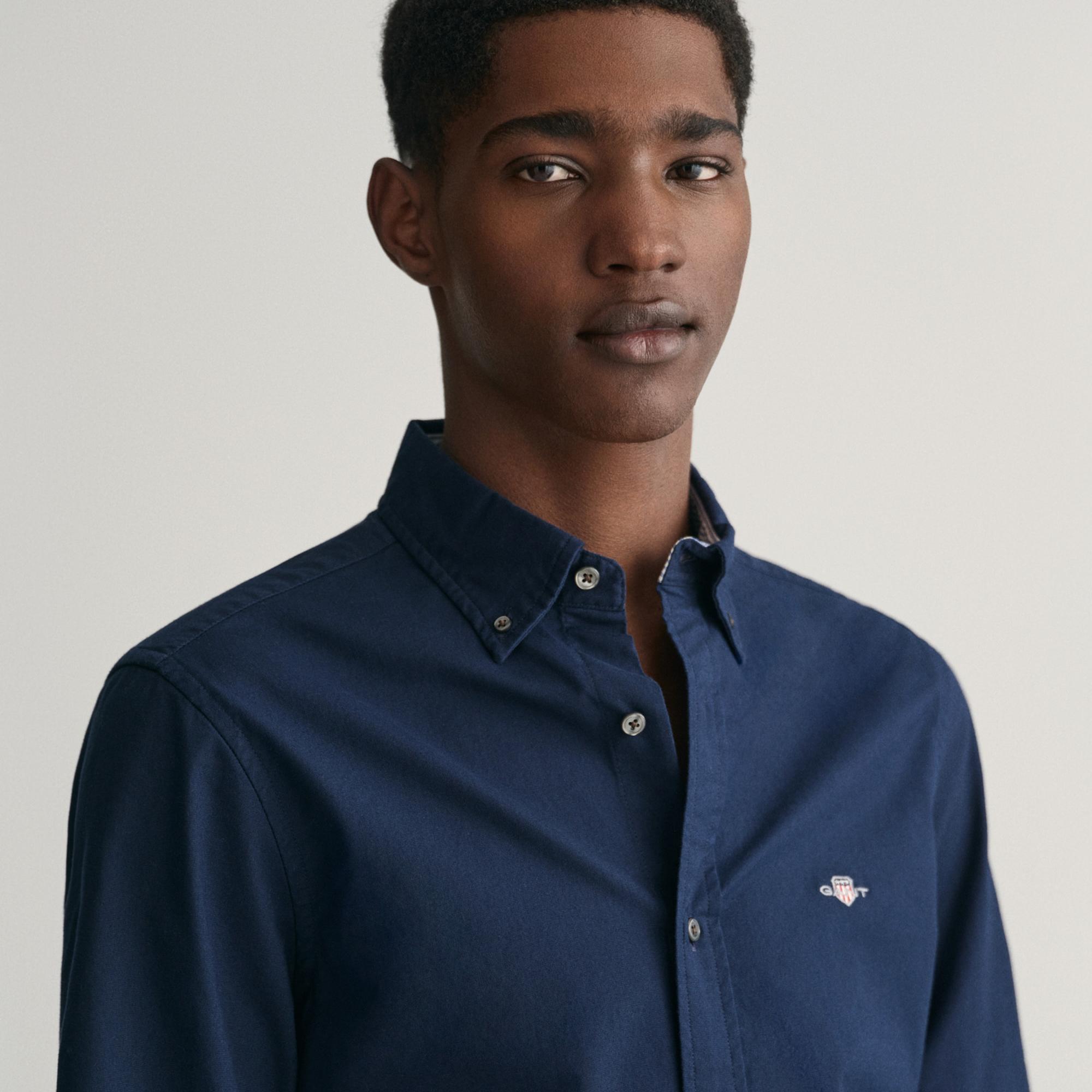 GANT Erkek Lacivert Slim Fit Düğmeli Yaka Gömlek