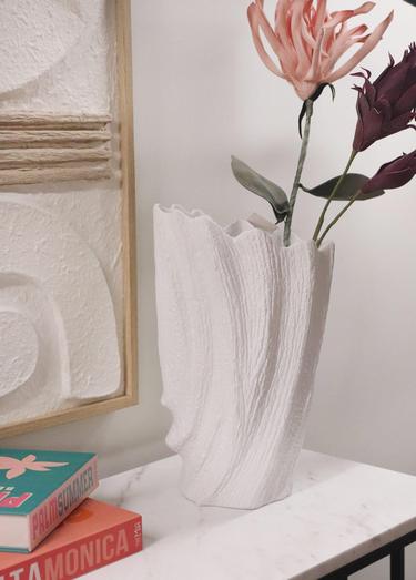  The Mia Licia Seramik Vazo Beyaz 24x15x38 cm