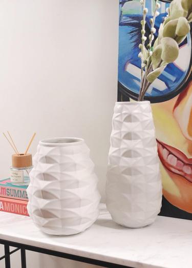  The Mia Licia Seramik Vazo Beyaz 21x21x27 cm