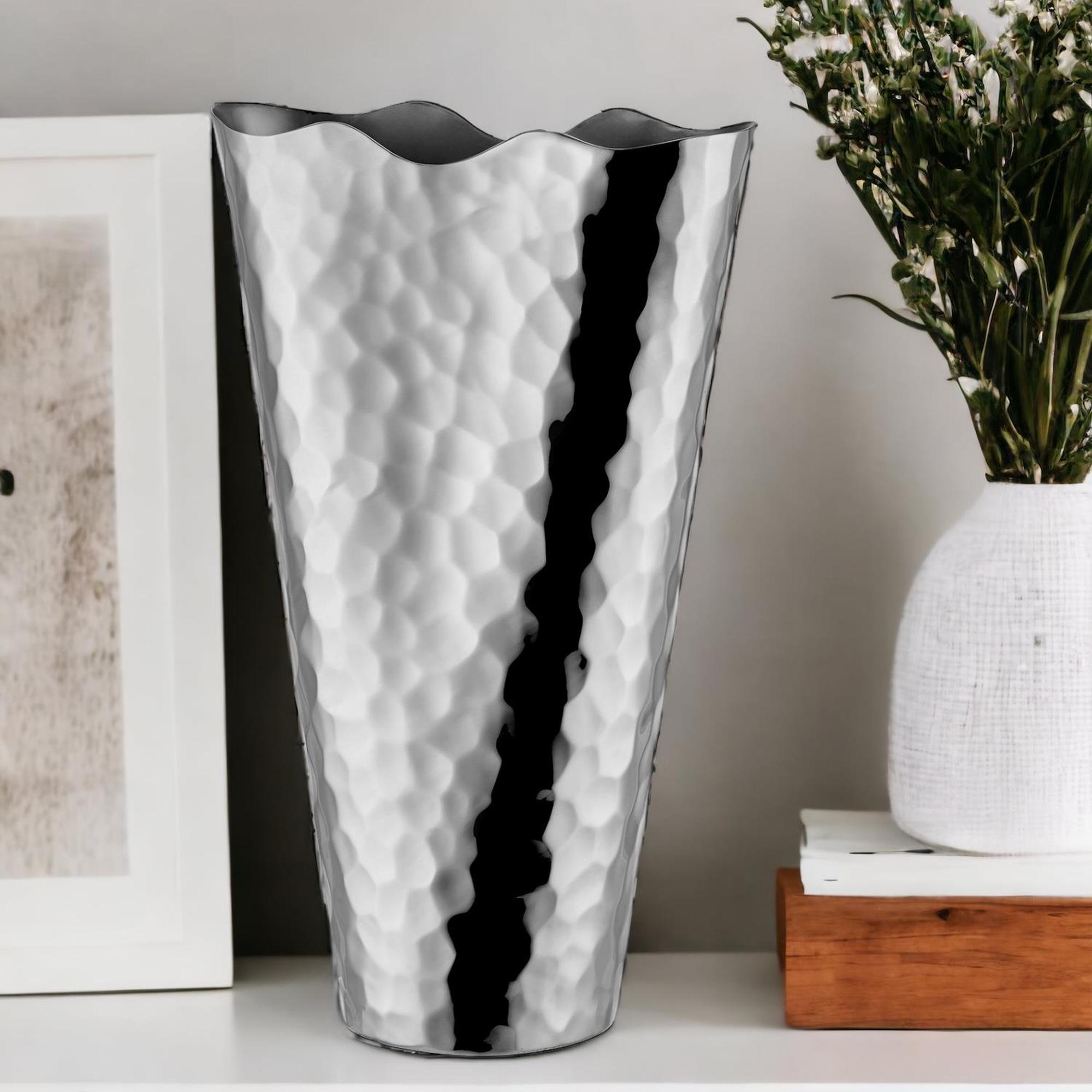 The Mia Dekoratif Vazo Gümüş 25x10x41 cm