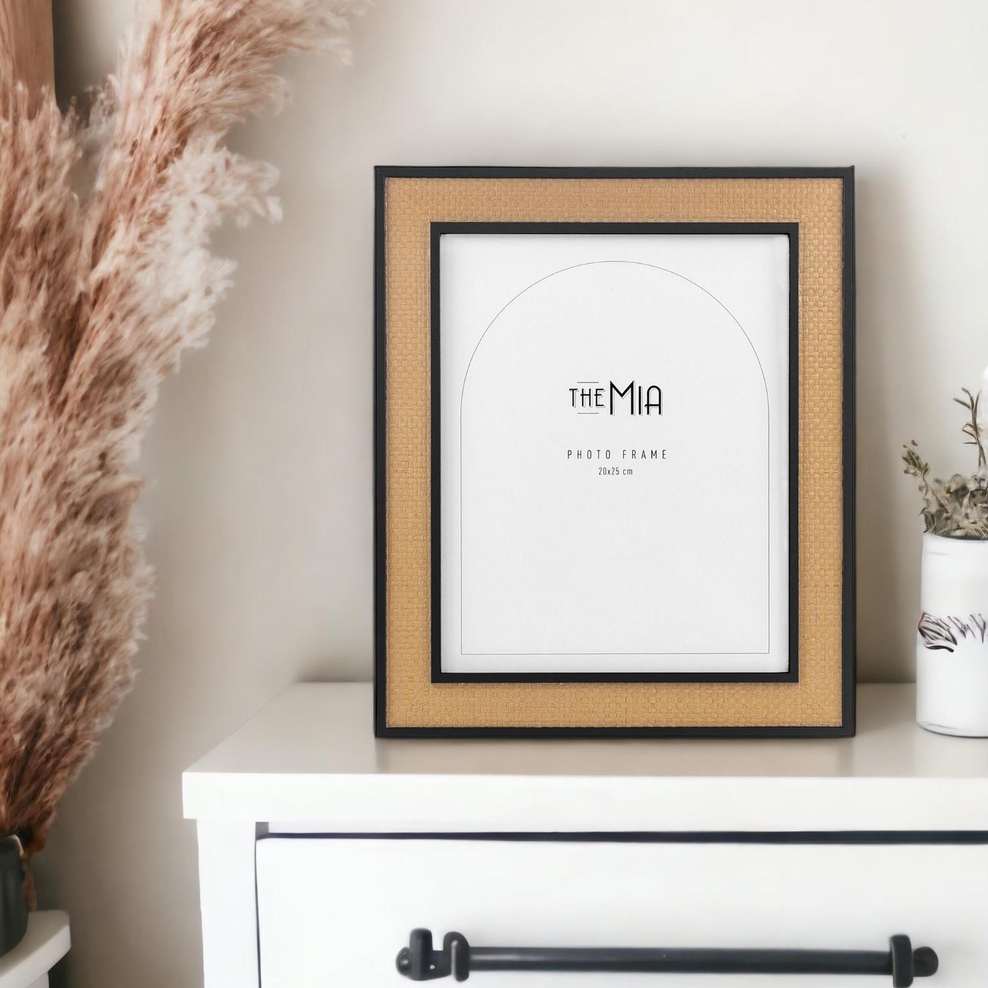 The Mia Retrato Fotoğraf Çerçevesi Siyah 25x20 cm