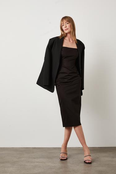  Sırt Dekolte Bağcıklı Elbise