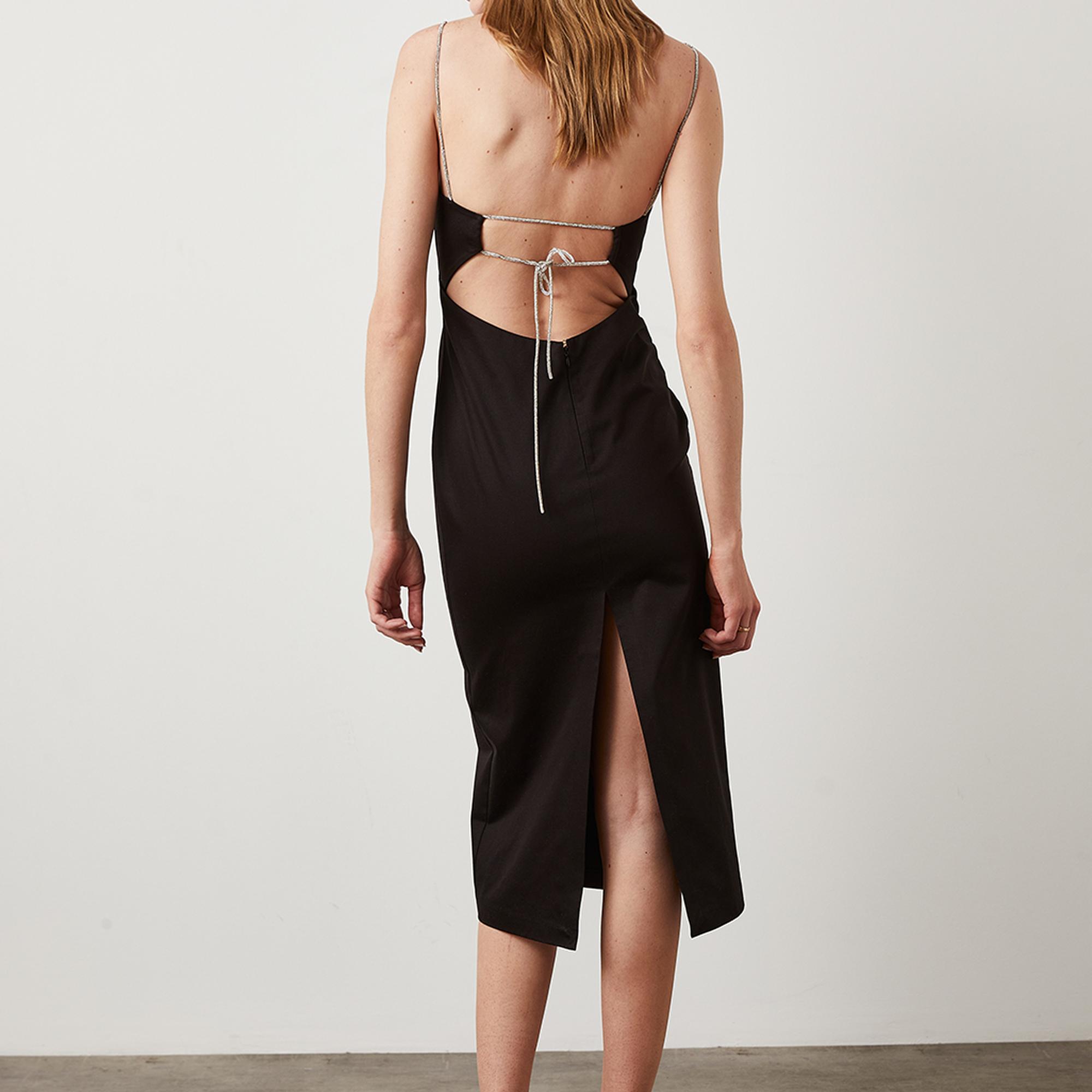 Sırt Dekolte Bağcıklı Elbise