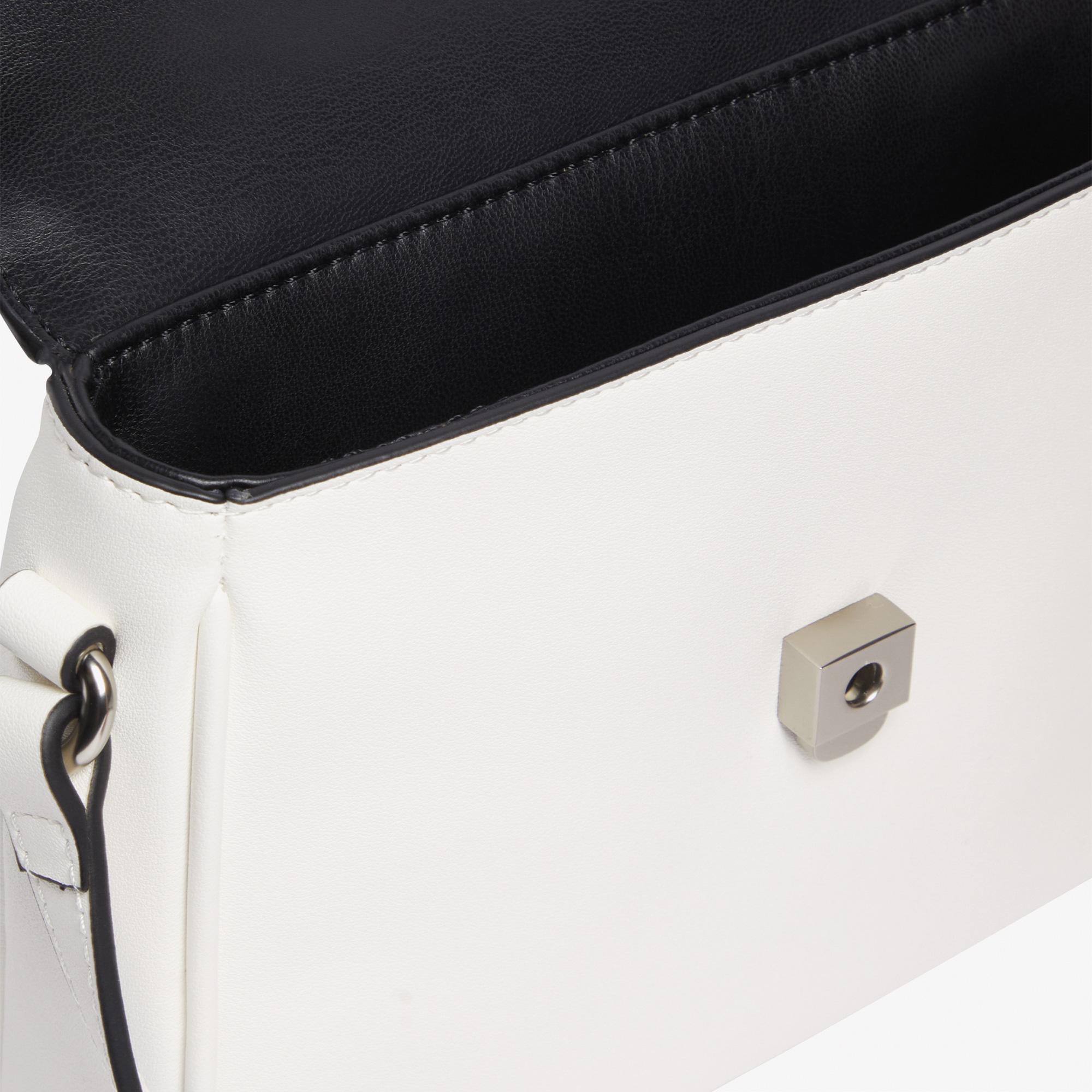 Calvin Klein Jeans Sculpted Kadın Beyaz Omuz Çantası