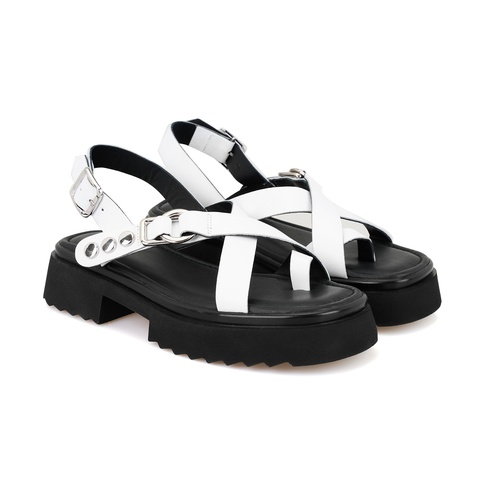  Kadın Beyaz Ayarlanabilir Tokalı Deri Sandalet