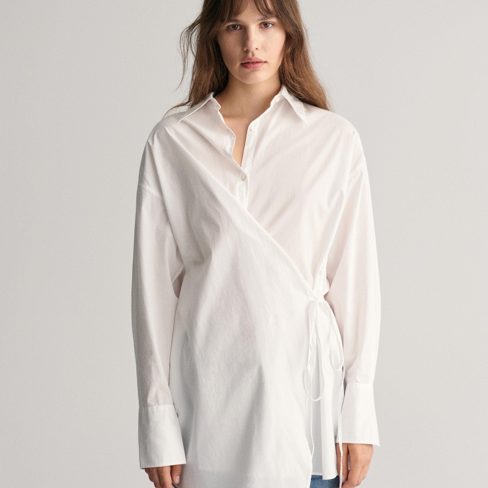 GANT Kadın Beyaz Oversize Fit Klasik Yaka Gömlek