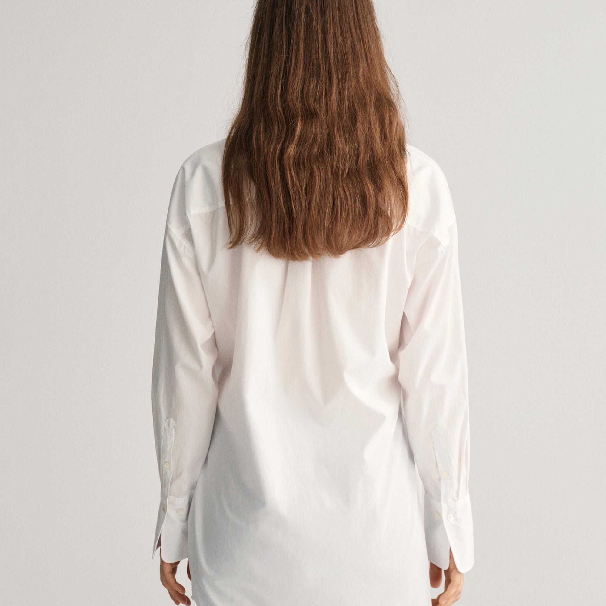 GANT Kadın Beyaz Oversize Fit Klasik Yaka Gömlek