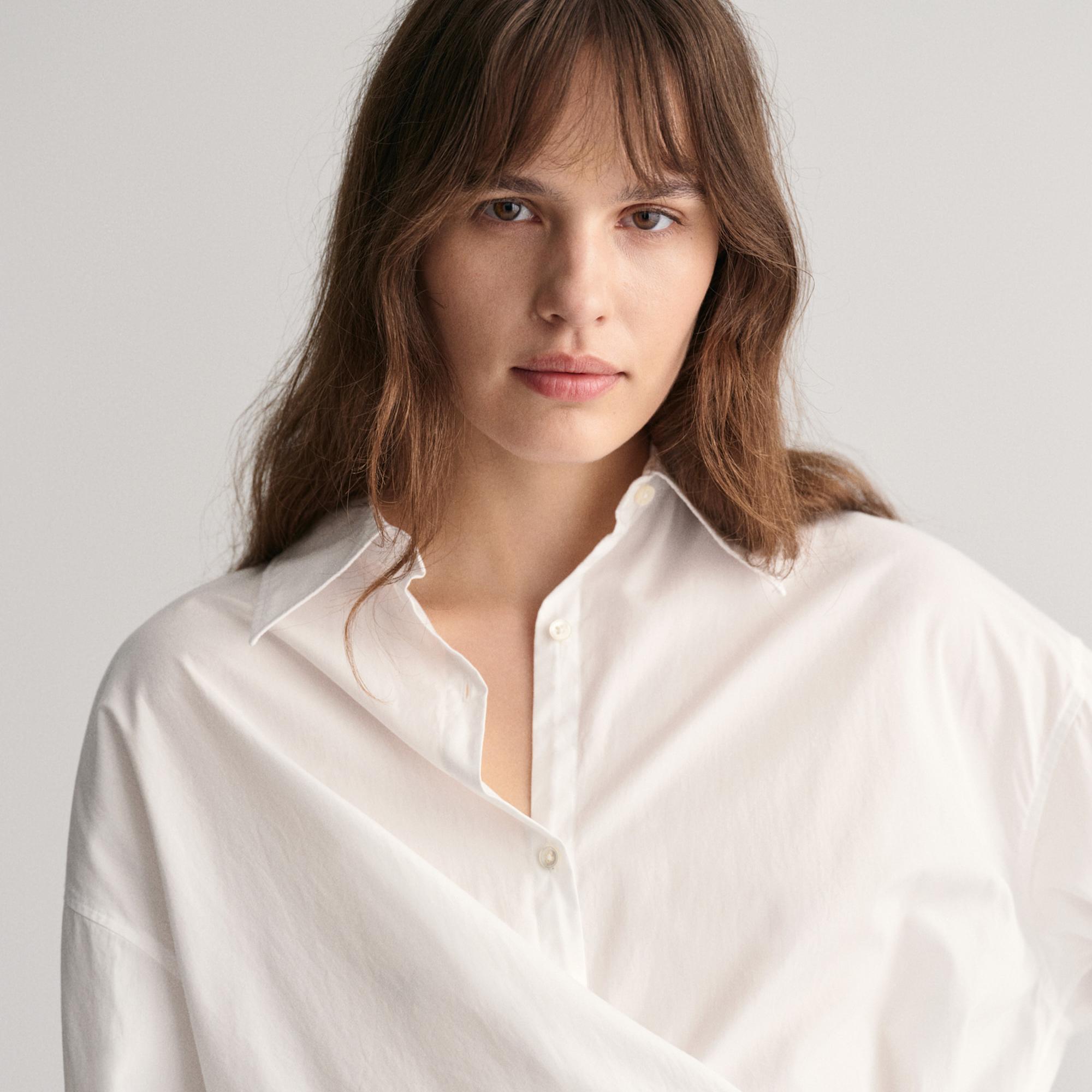 GANT Kadın Beyaz Oversize Fit Klasik Yaka Gömlek