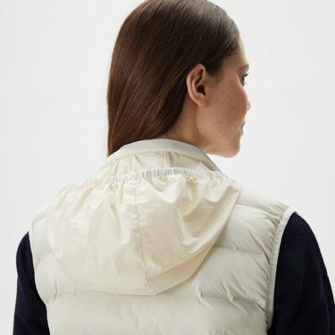  Kadın Dik Yaka Kapitone Beyaz Yelek