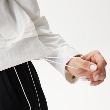  Kadın Kapüşonlu Beyaz Mont