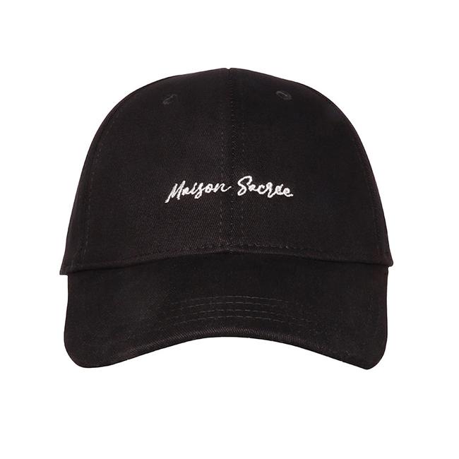  Maison Sacrée La Rose Du Jardin Siyah Şapka