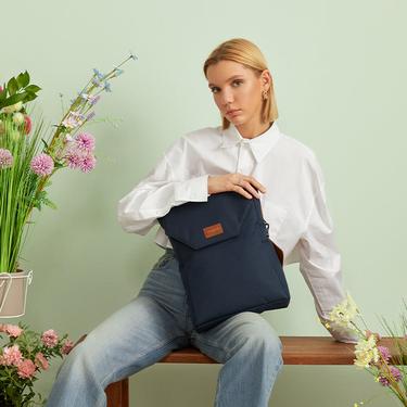  Maison Sacrée Ferrat Lacivert 13'' Sırt Çantası