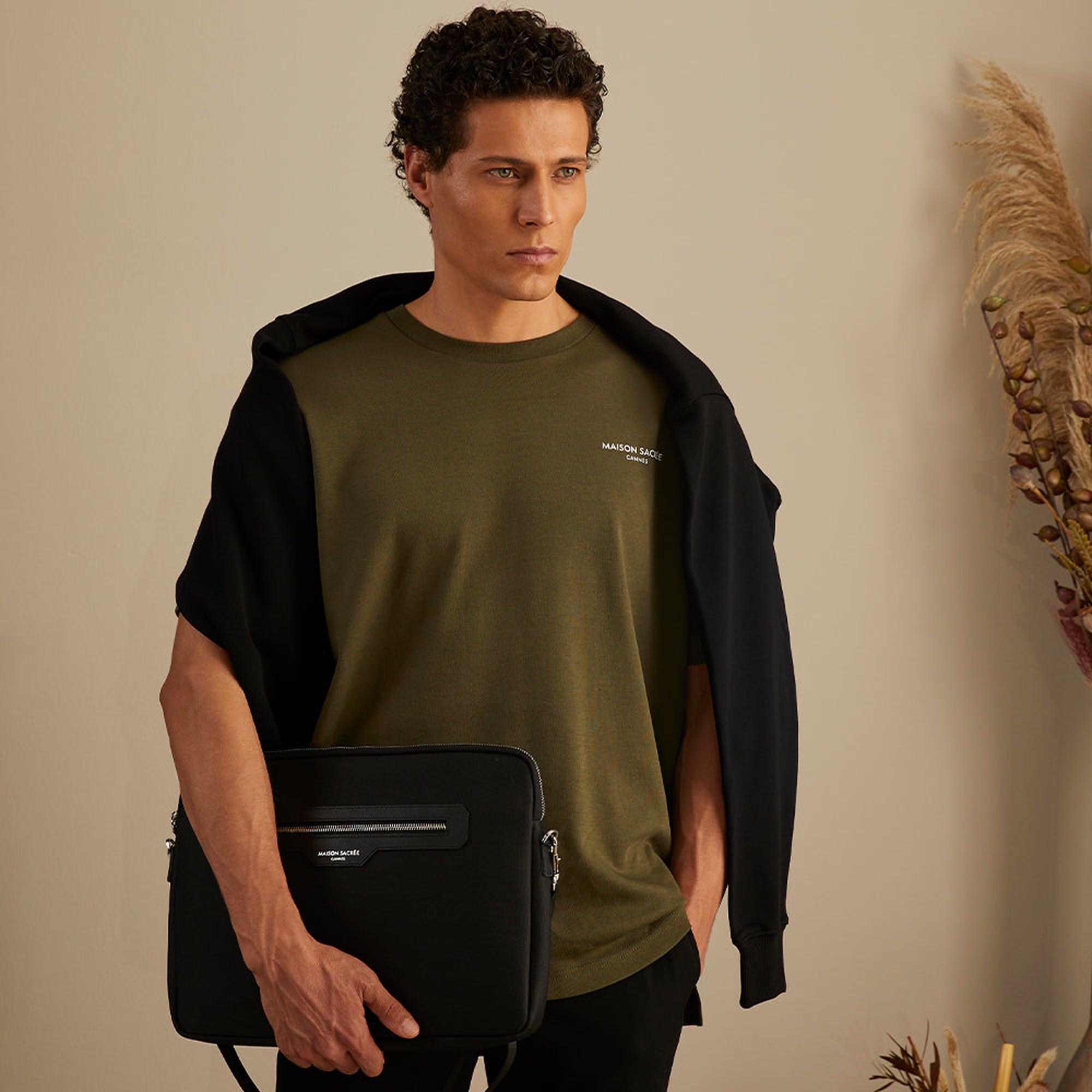 Maison Sacrée Maison Sacrée Haki Basic T-Shirt