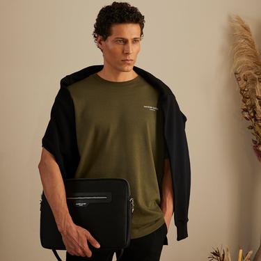  Maison Sacrée Maison Sacrée Haki Basic T-Shirt