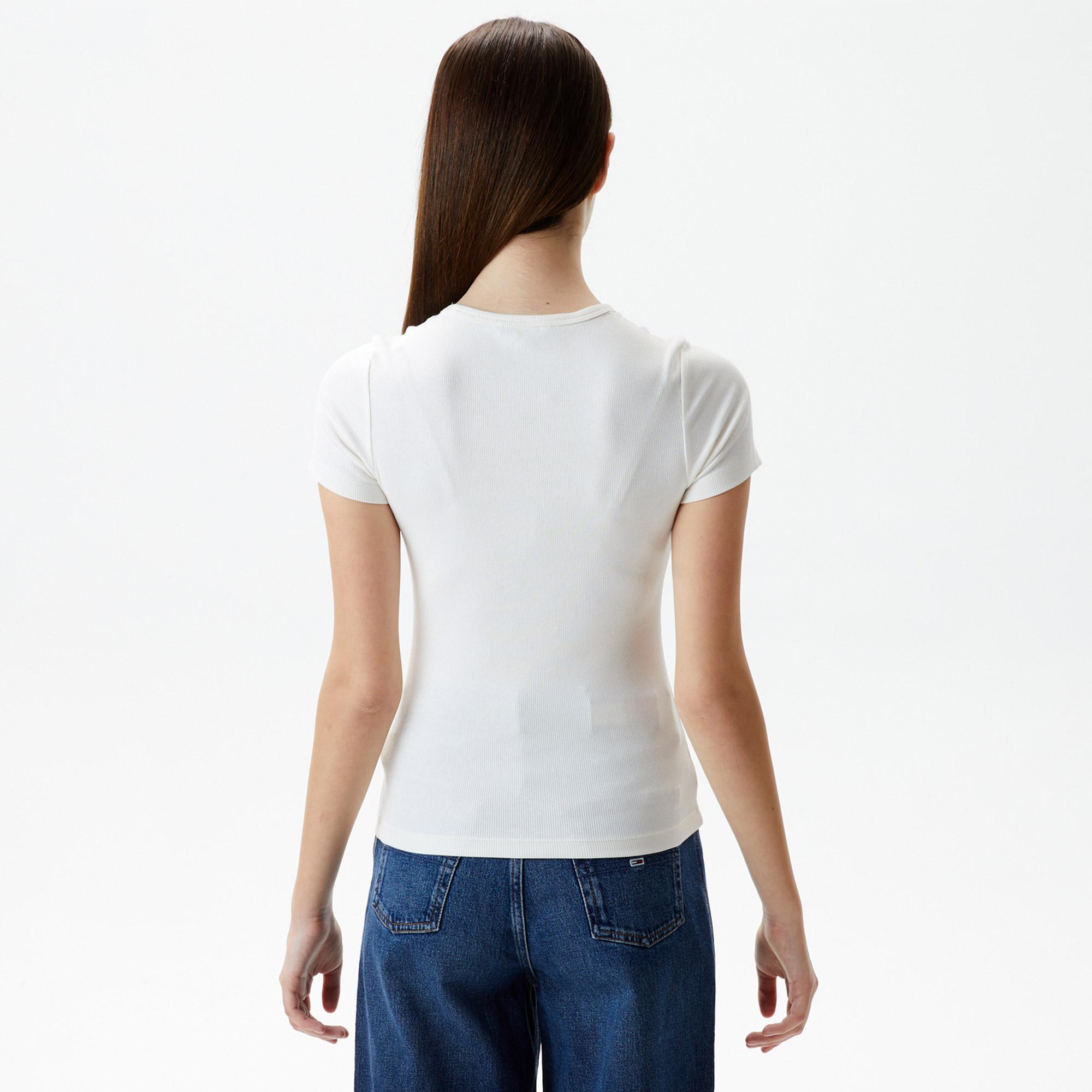 Tommy Jeans Slim Badge Rib Kadın Beyaz T-Shirt