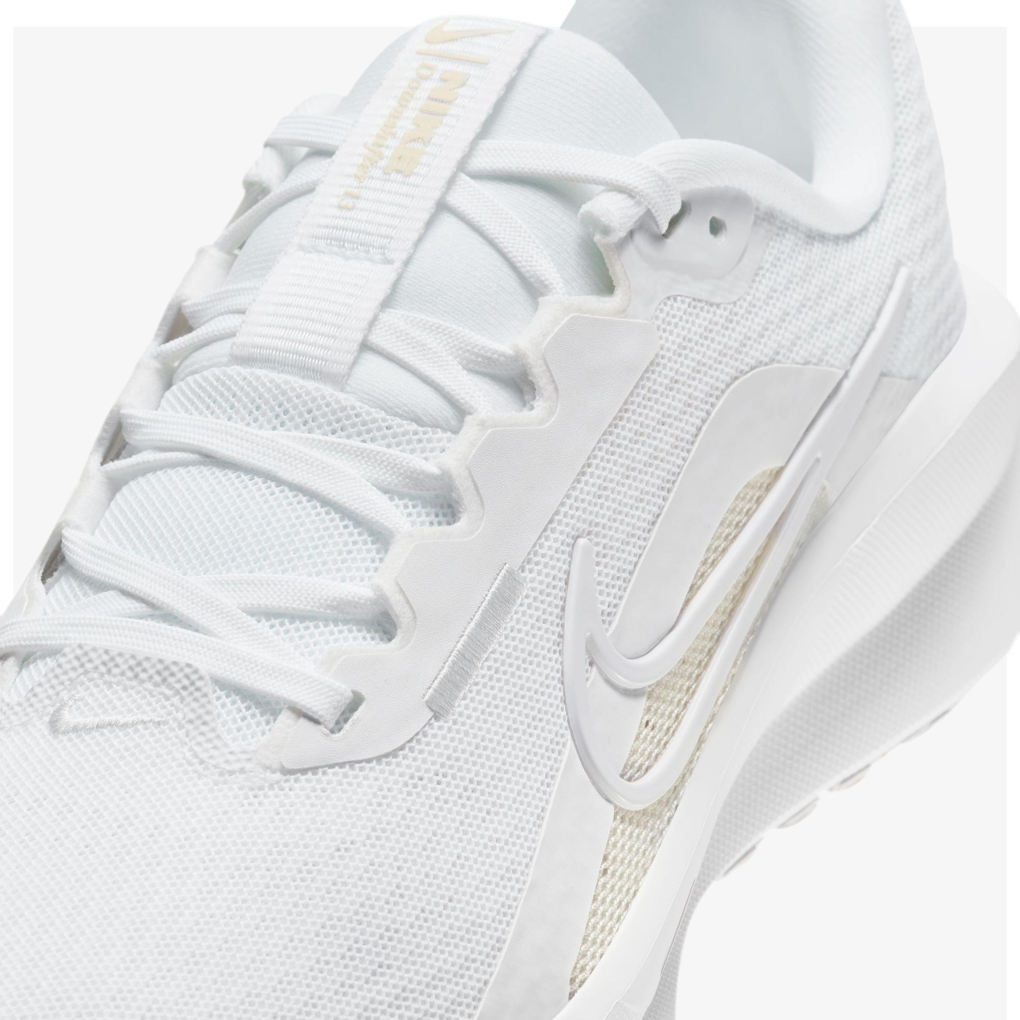 Nike Downshifter 13 Kadın Beyaz Koşu Ayakkabısı