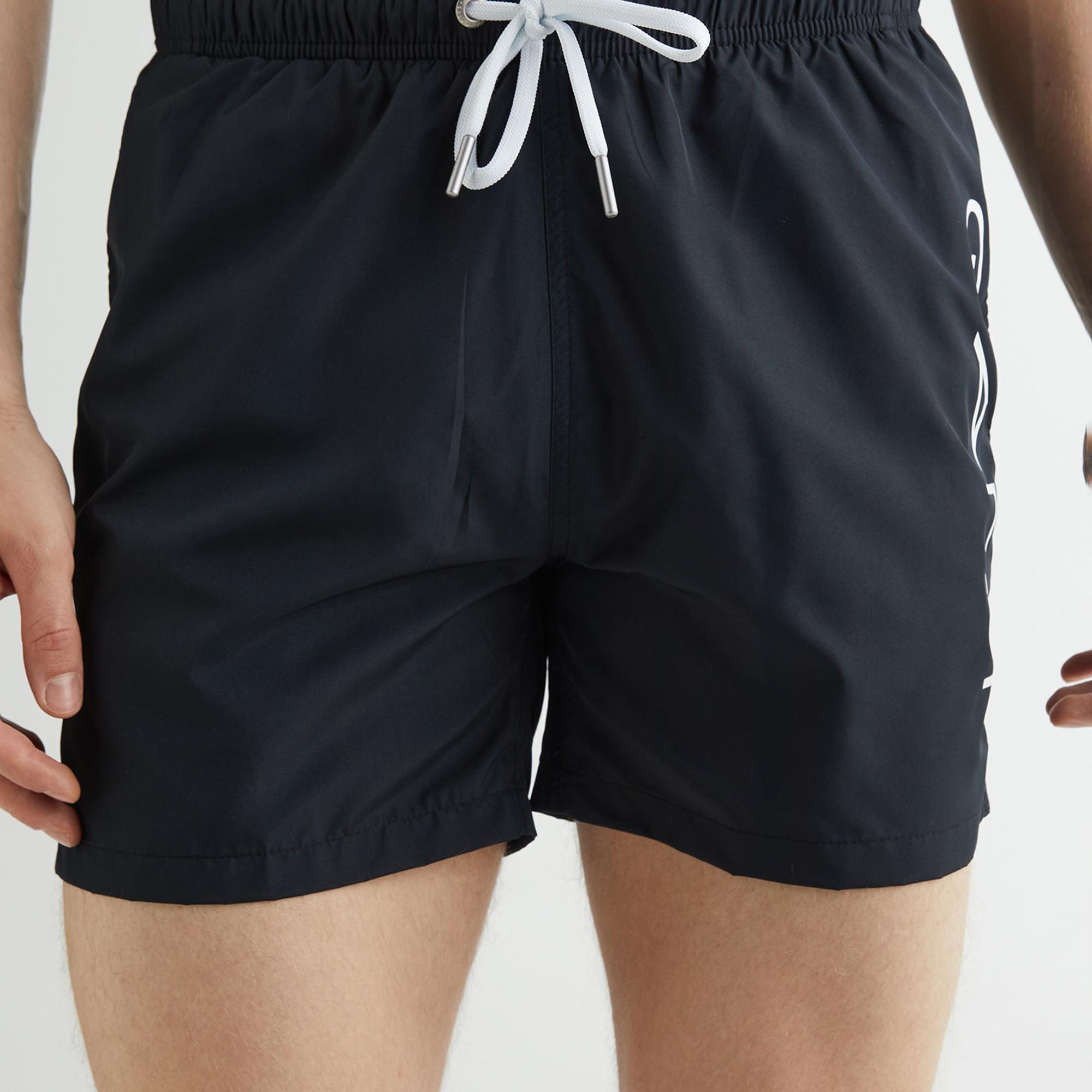 GANT Erkek Siyah Regular Fit Logolu Mayo Şort