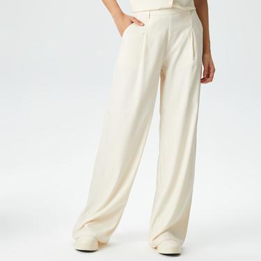  Kadın Relaxed Fit Beyaz Pantolon