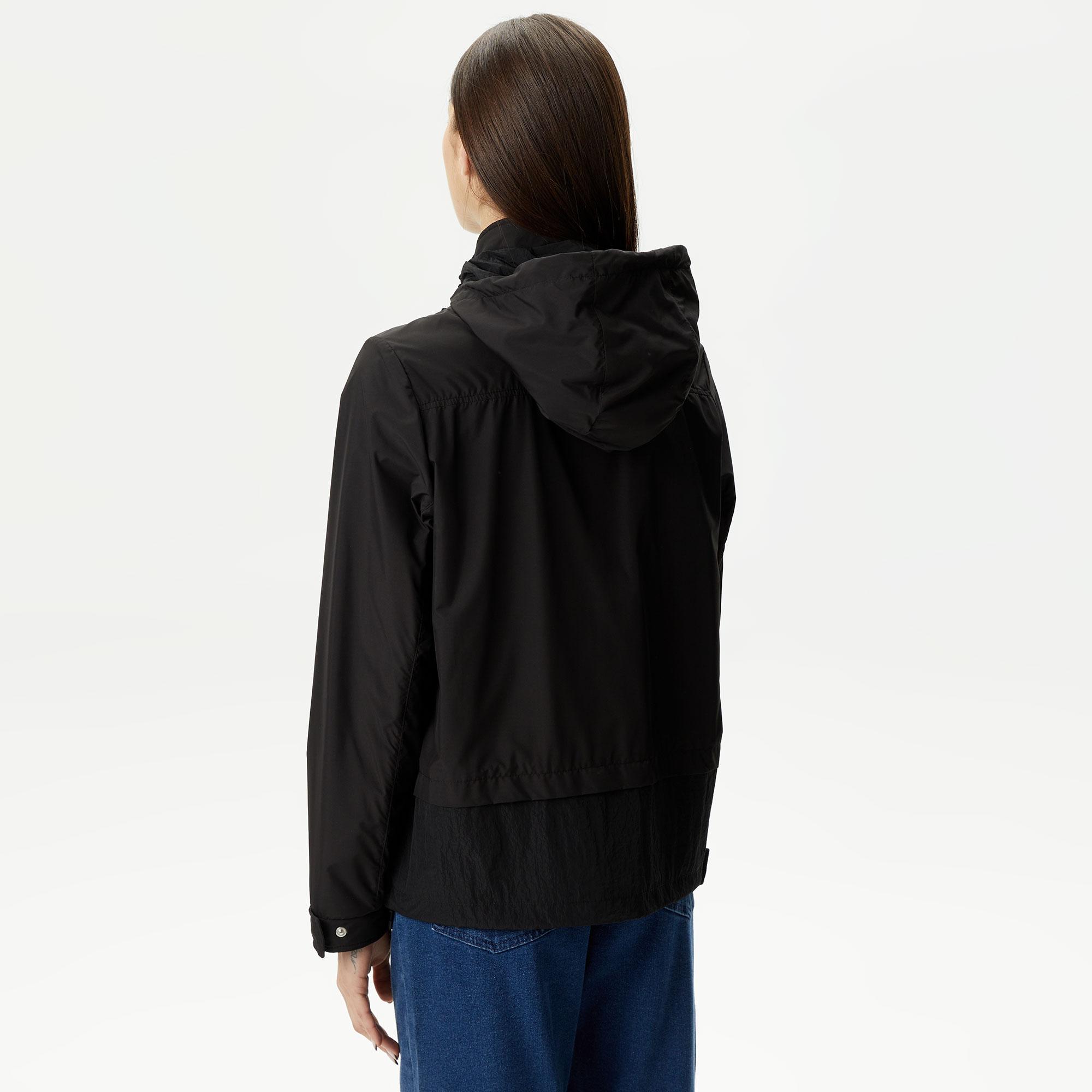 Kadın Kapüşonlu Siyah Mont