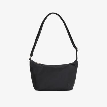  Calvin Klein Jeans Ultralight Kadın Siyah Omuz Çantası
