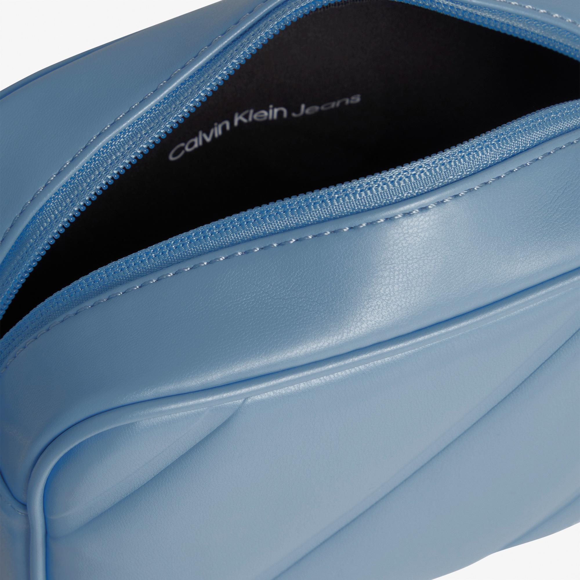 Calvin Klein Jeans Quilted Kadın Mavi Omuz Çantası