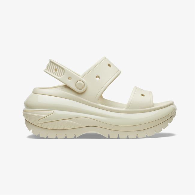  Crocs Classic Mega Crush Kadın Krem Sandalet